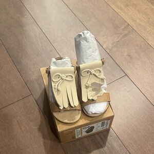 Zara Kids Sandals in Cream and Tan